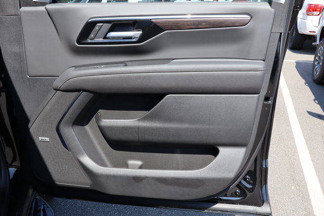 Vehicle image 24 of 26