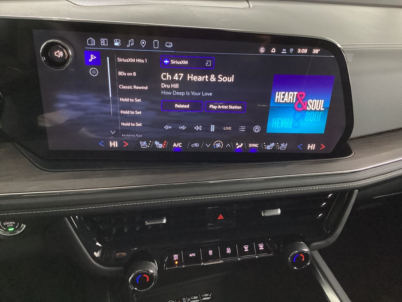 Vehicle image 19 of 38