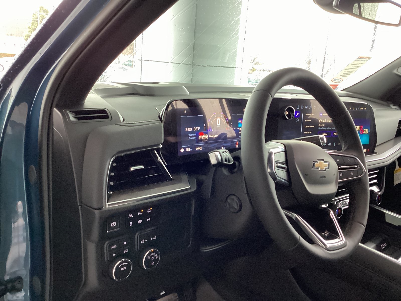 Vehicle image 9 of 38