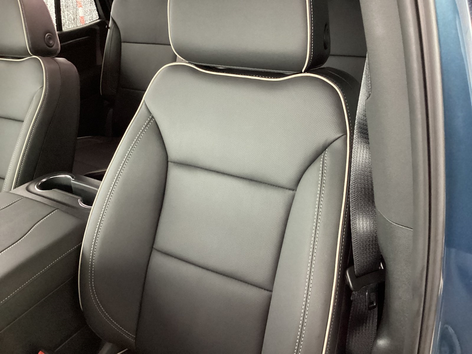 Vehicle image 12 of 38