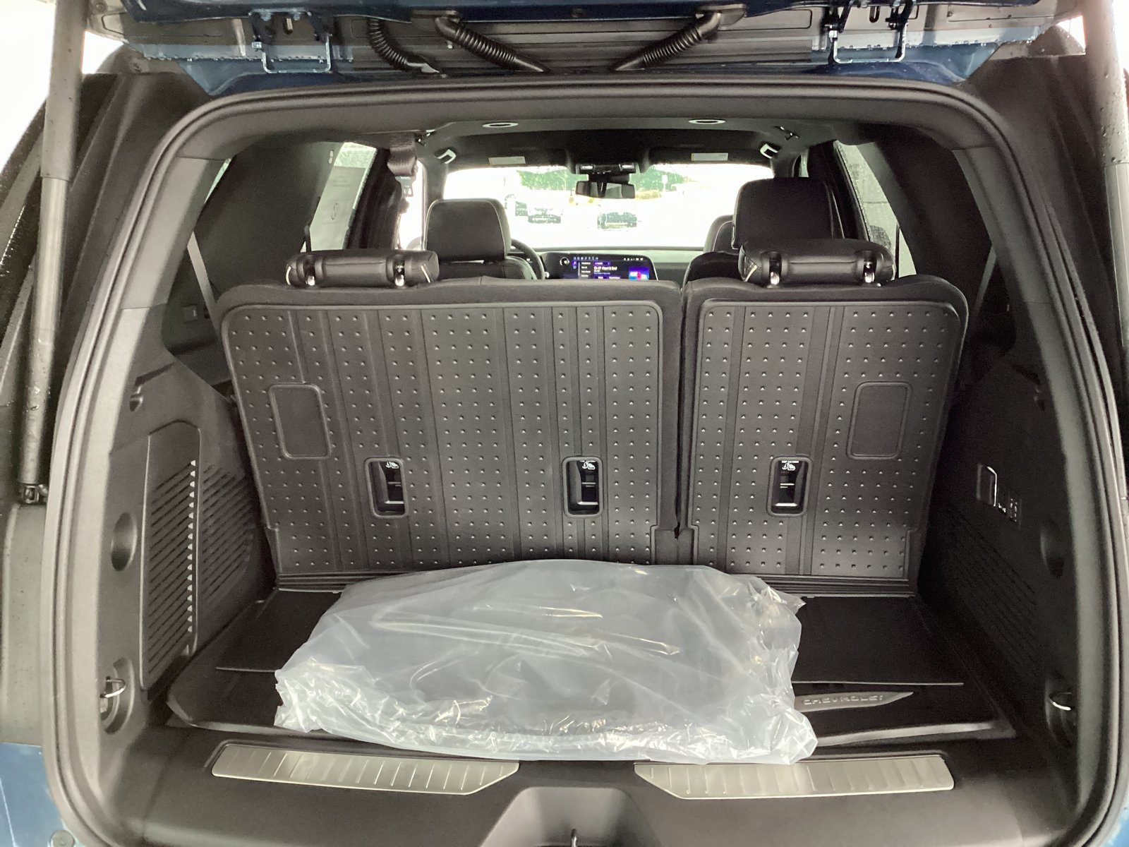 Vehicle image 28 of 38