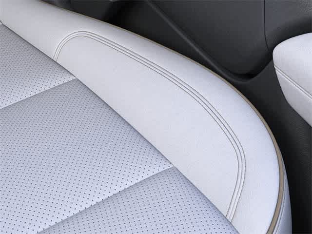 Vehicle image 19 of 24