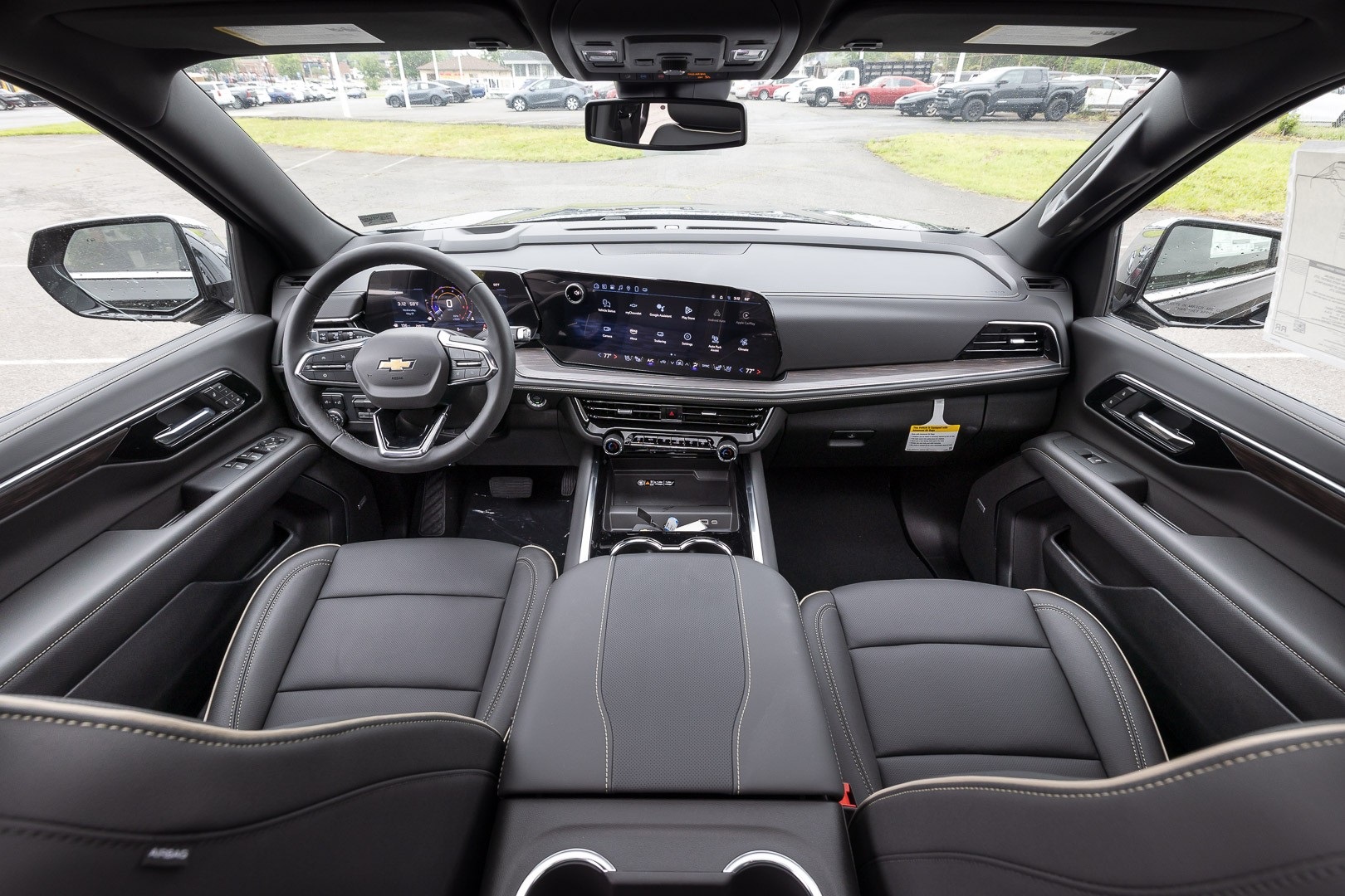Vehicle image 14 of 26