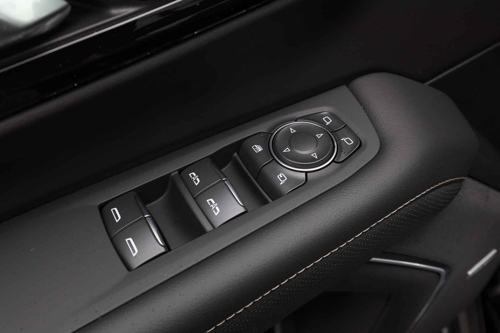 Vehicle image 19 of 26