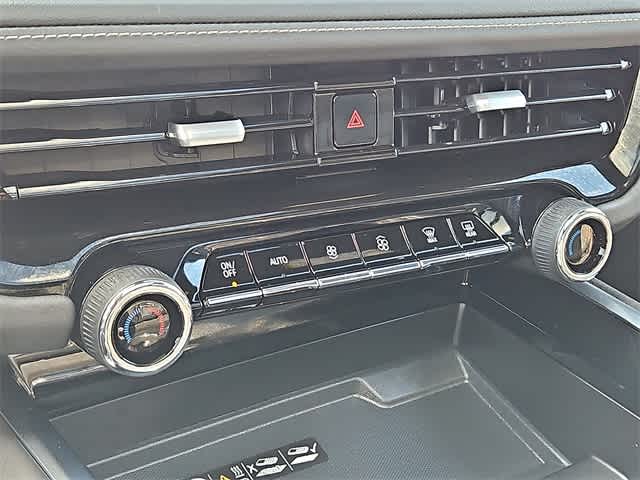 Vehicle image 9 of 26