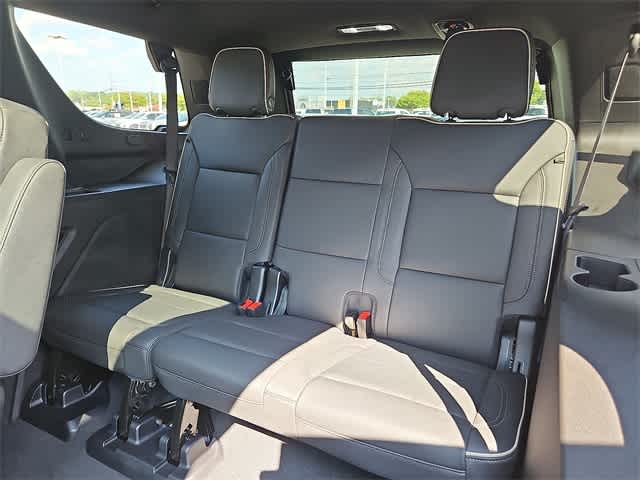 Vehicle image 11 of 26