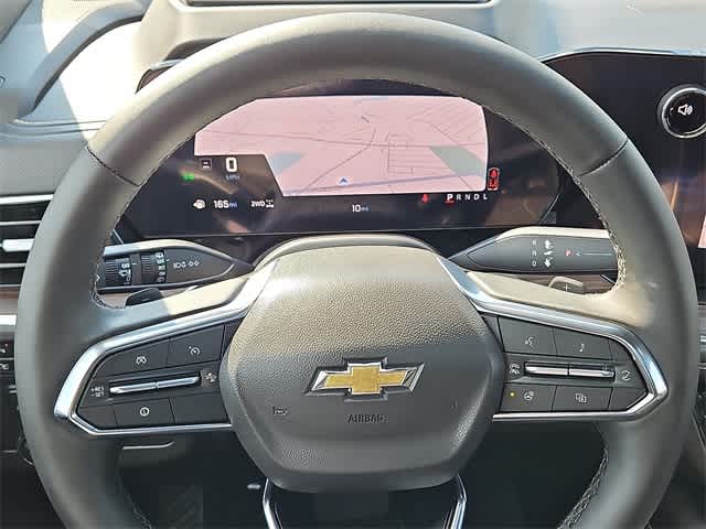 Vehicle image 23 of 26