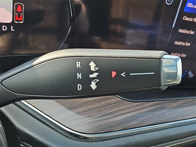 Vehicle image 25 of 26
