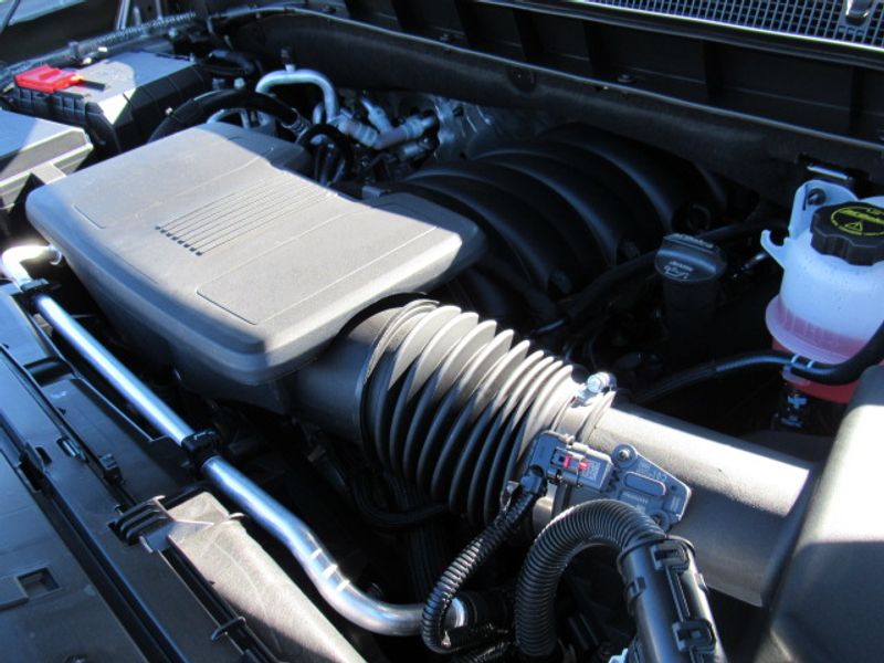 Vehicle image 23 of 25