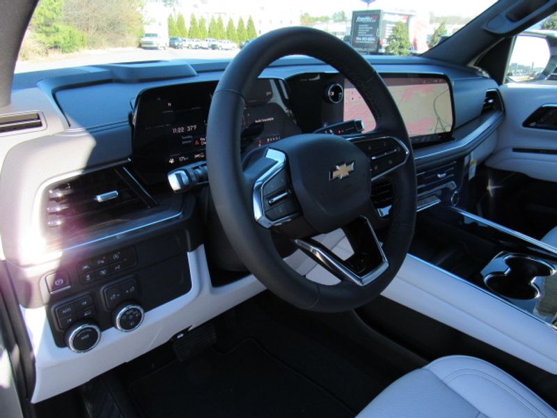 Vehicle image 25 of 25