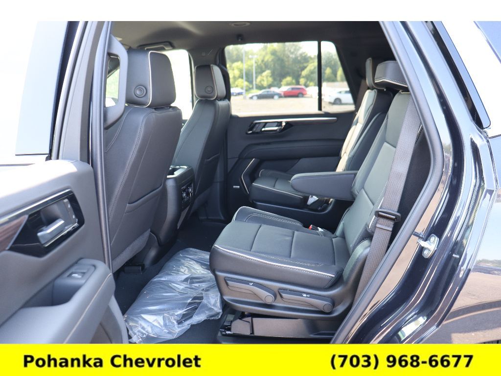 Vehicle image 25 of 36