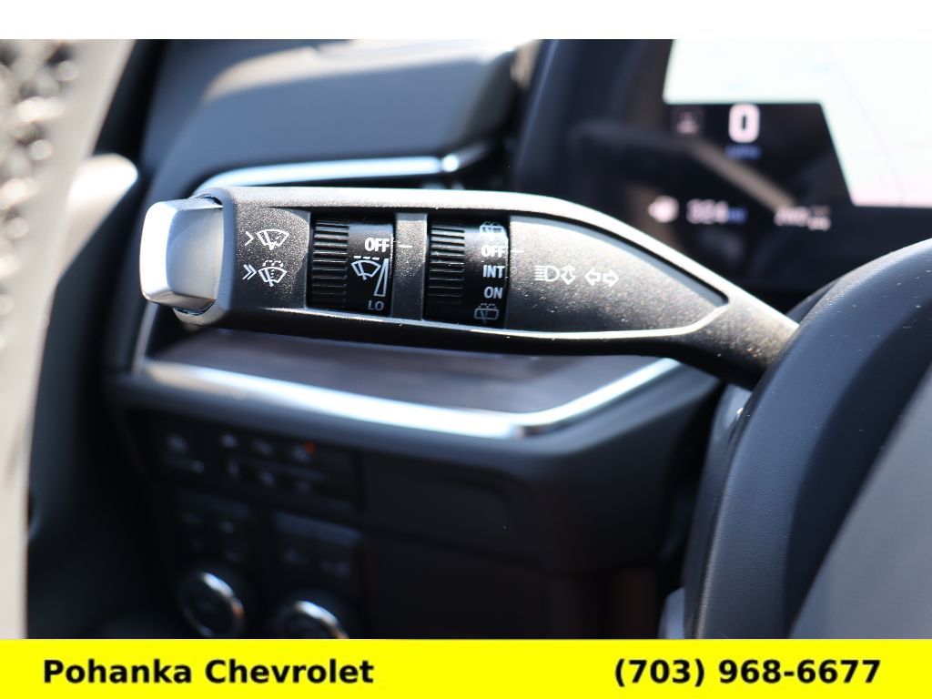 Vehicle image 10 of 36