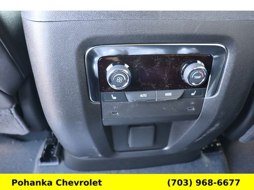 Vehicle image 26 of 36