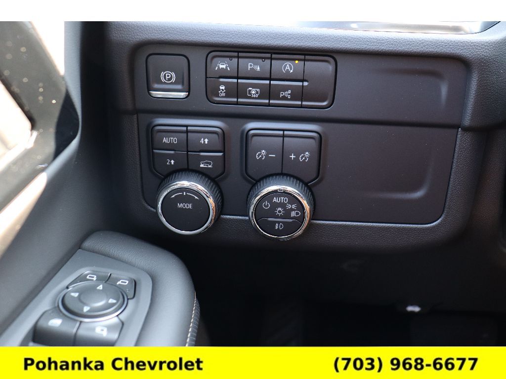 Vehicle image 18 of 36