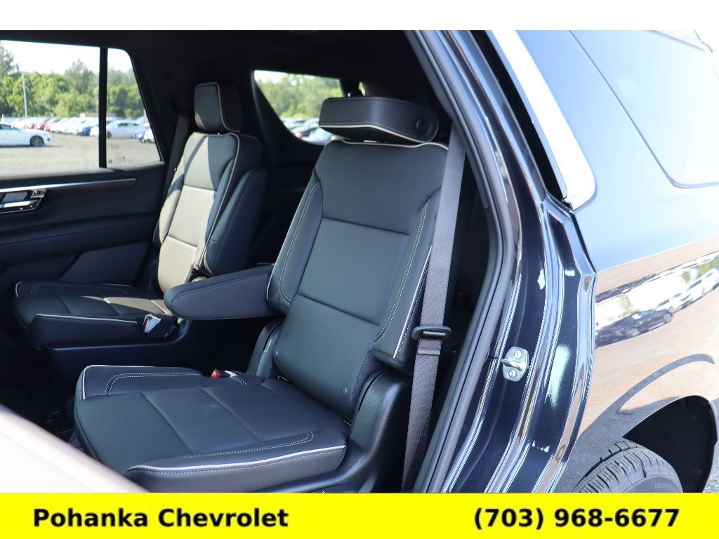 Vehicle image 24 of 36