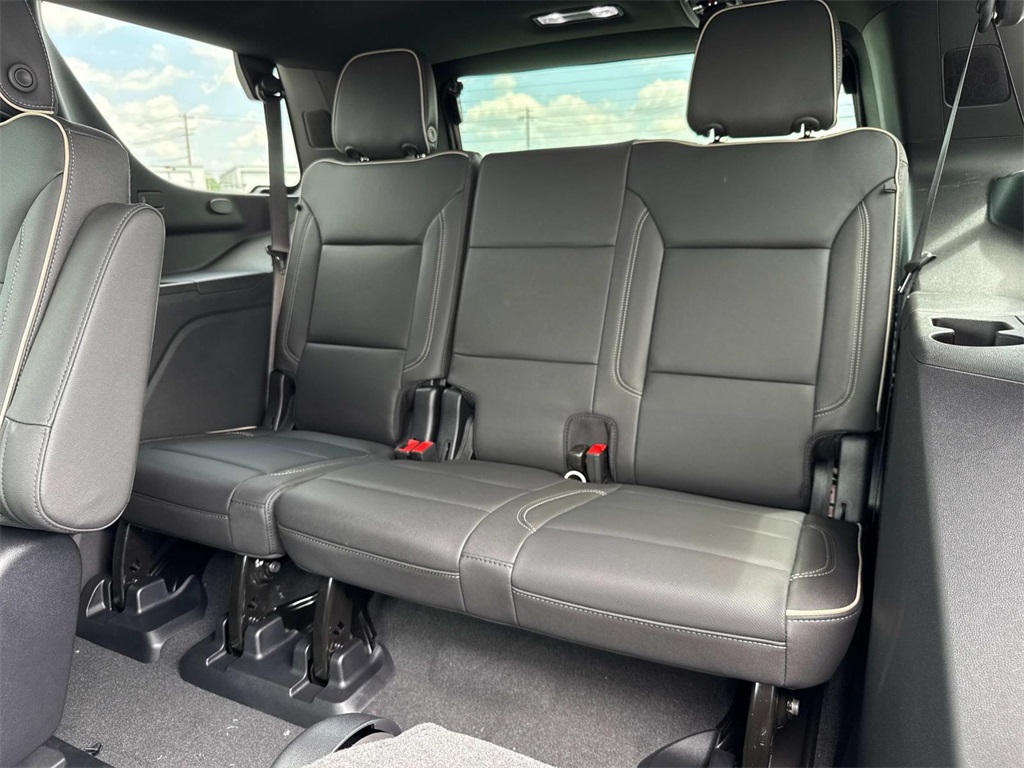 Vehicle image 17 of 20