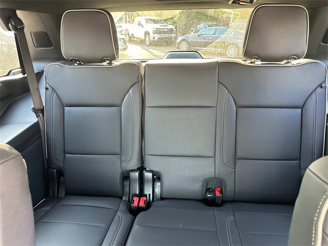 Vehicle image 11 of 18