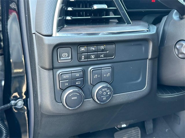 Vehicle image 17 of 18
