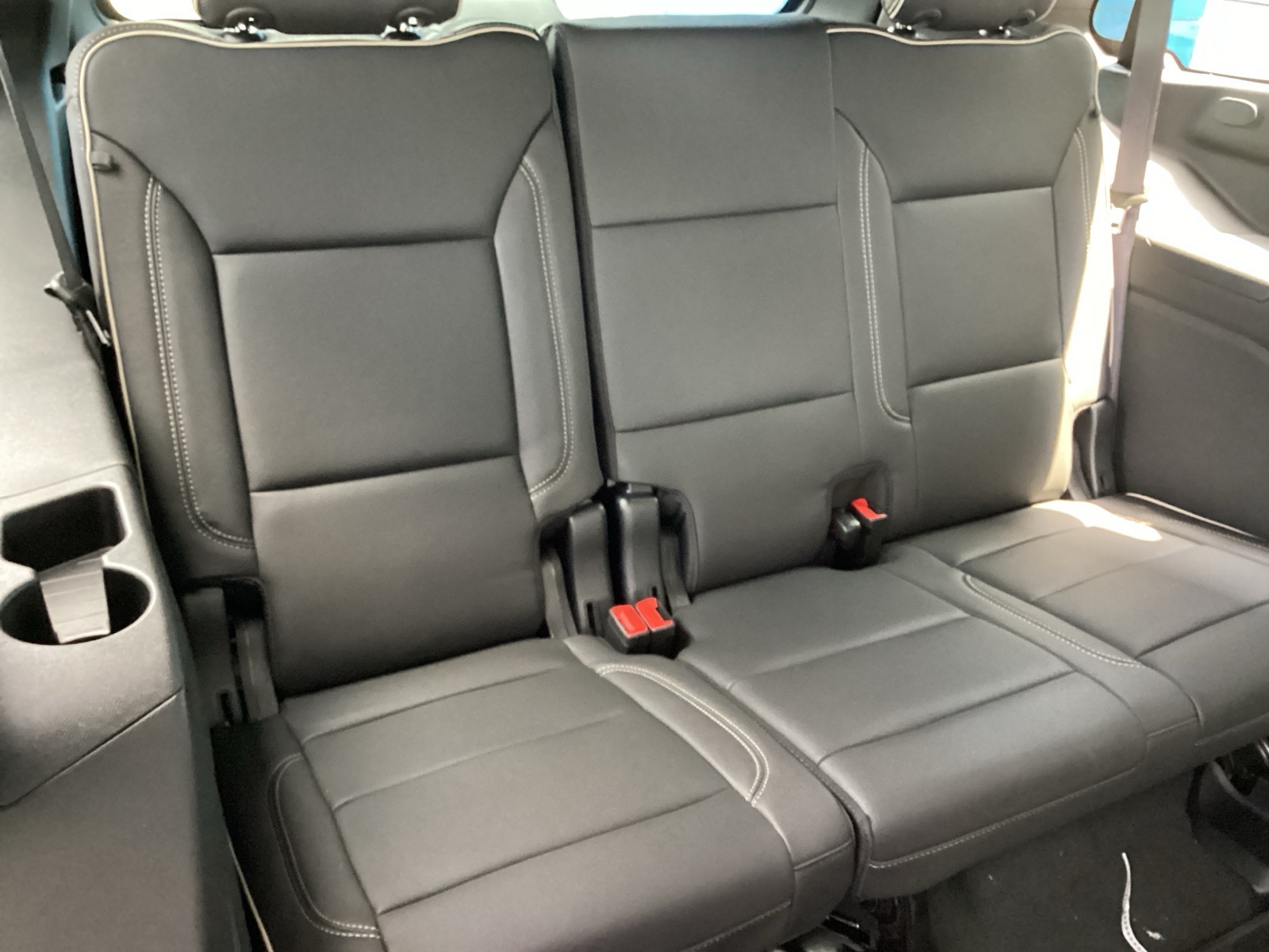Vehicle image 13 of 27