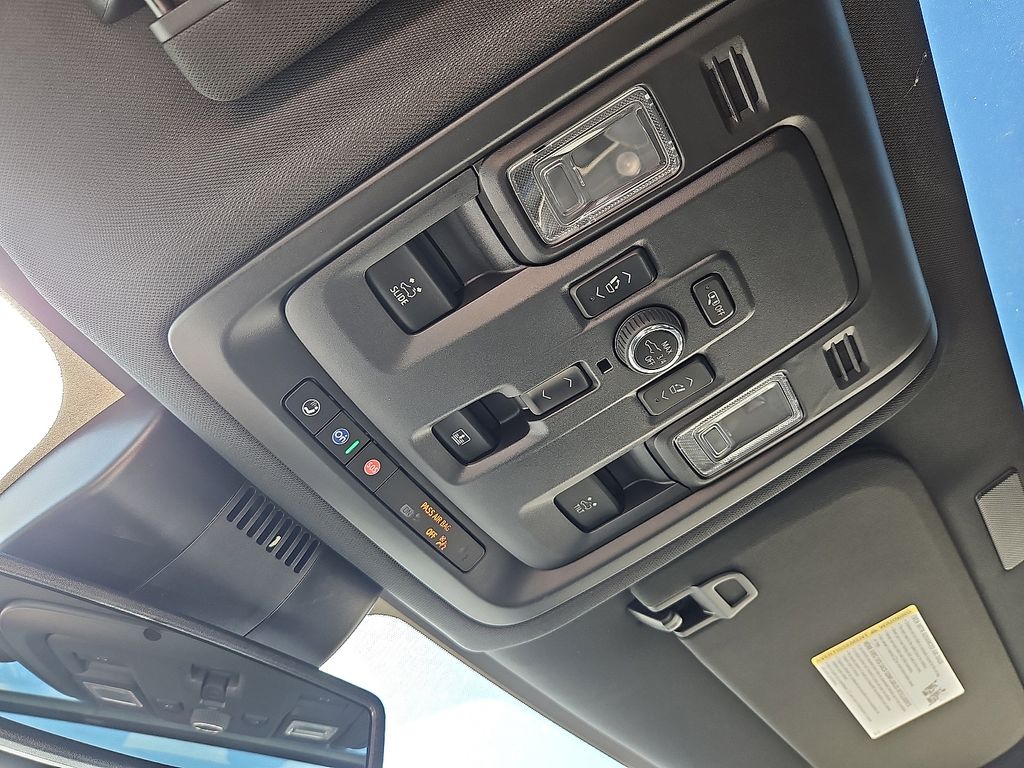 2025 Chevrolet Tahoe Premier Image 20 of 20