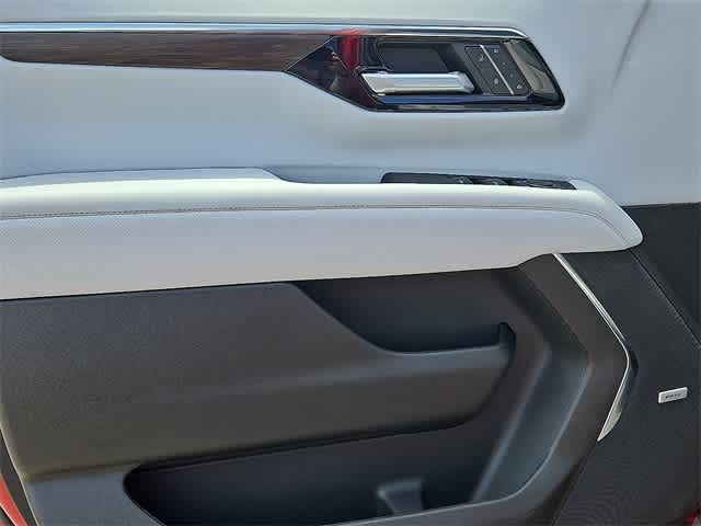 Vehicle image 8 of 22
