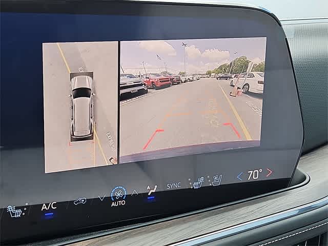 Vehicle image 12 of 22