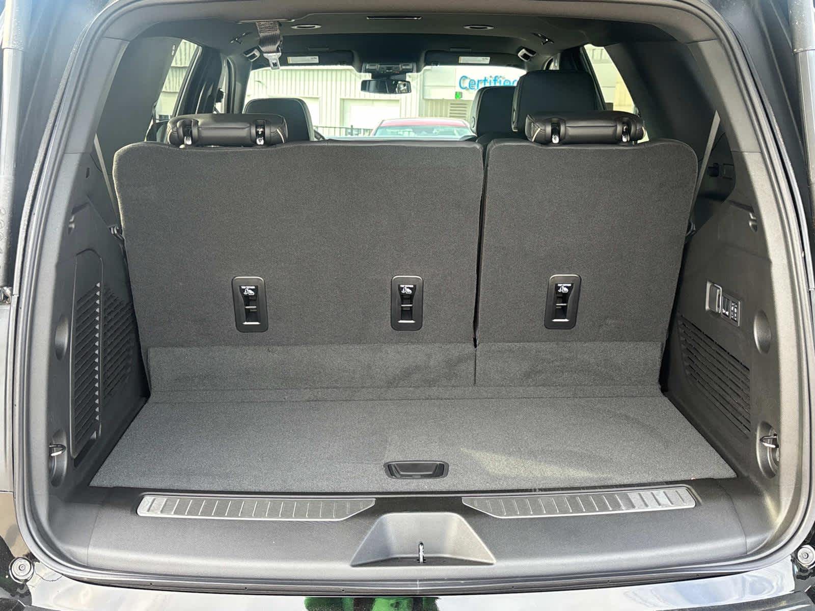Vehicle image 36 of 52