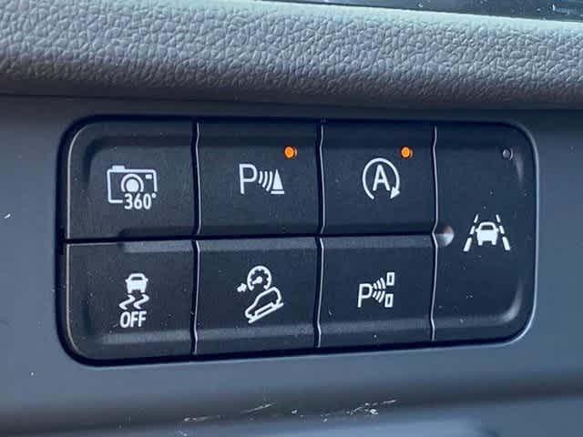 Vehicle image 14 of 25