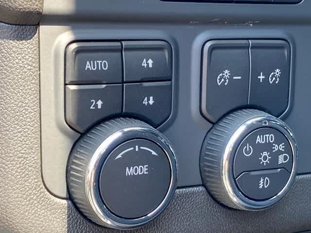 Vehicle image 13 of 25