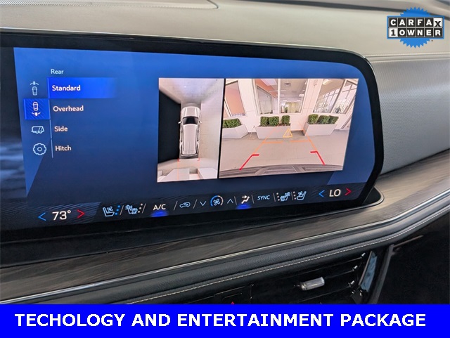 Vehicle image 17 of 36