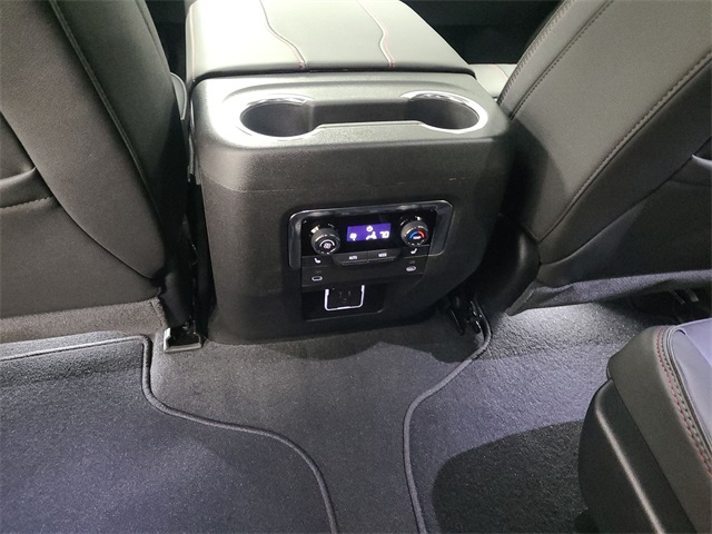 Vehicle image 35 of 36