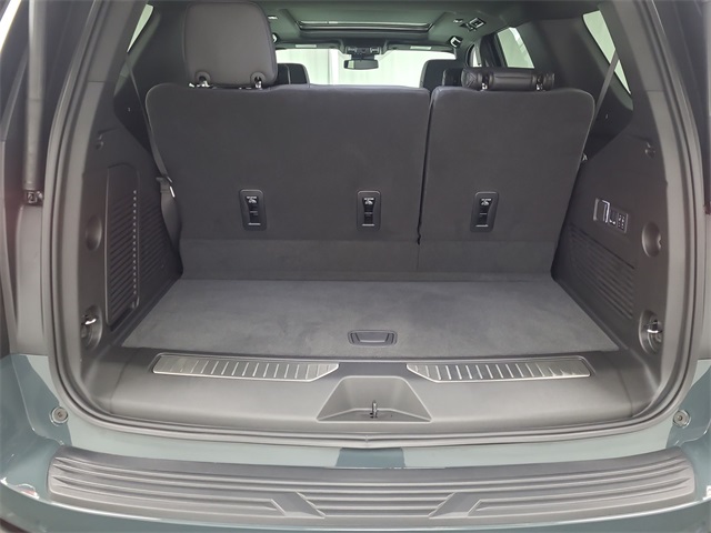 Vehicle image 11 of 36