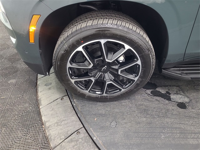 Vehicle image 10 of 36