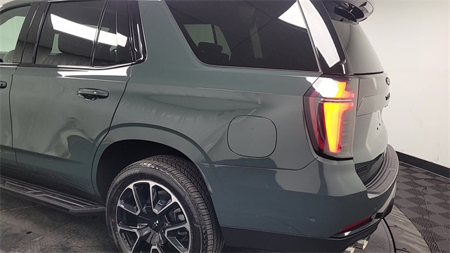 Vehicle image 8 of 36