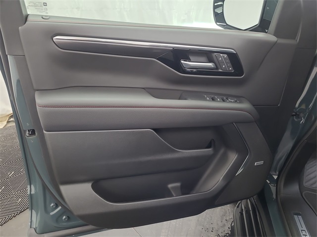 Vehicle image 27 of 36