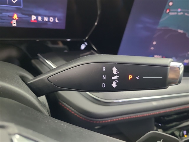 Vehicle image 26 of 36
