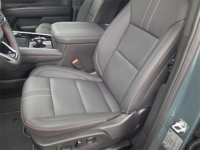 Vehicle image 18 of 36