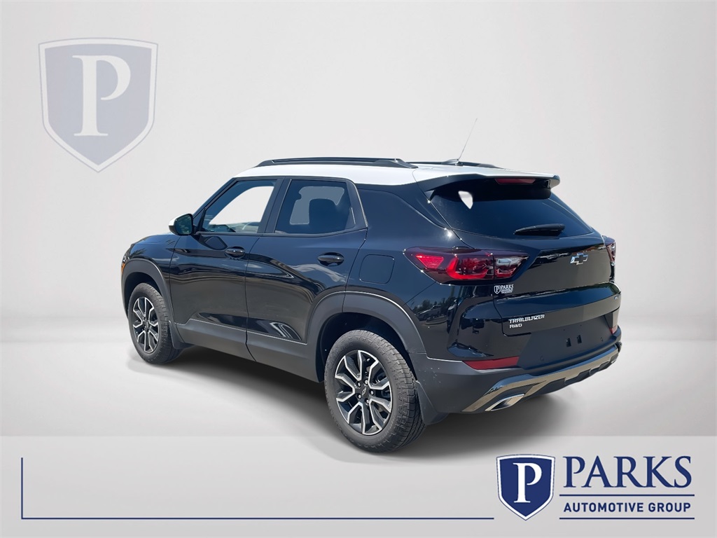 Vehicle image 5 of 30