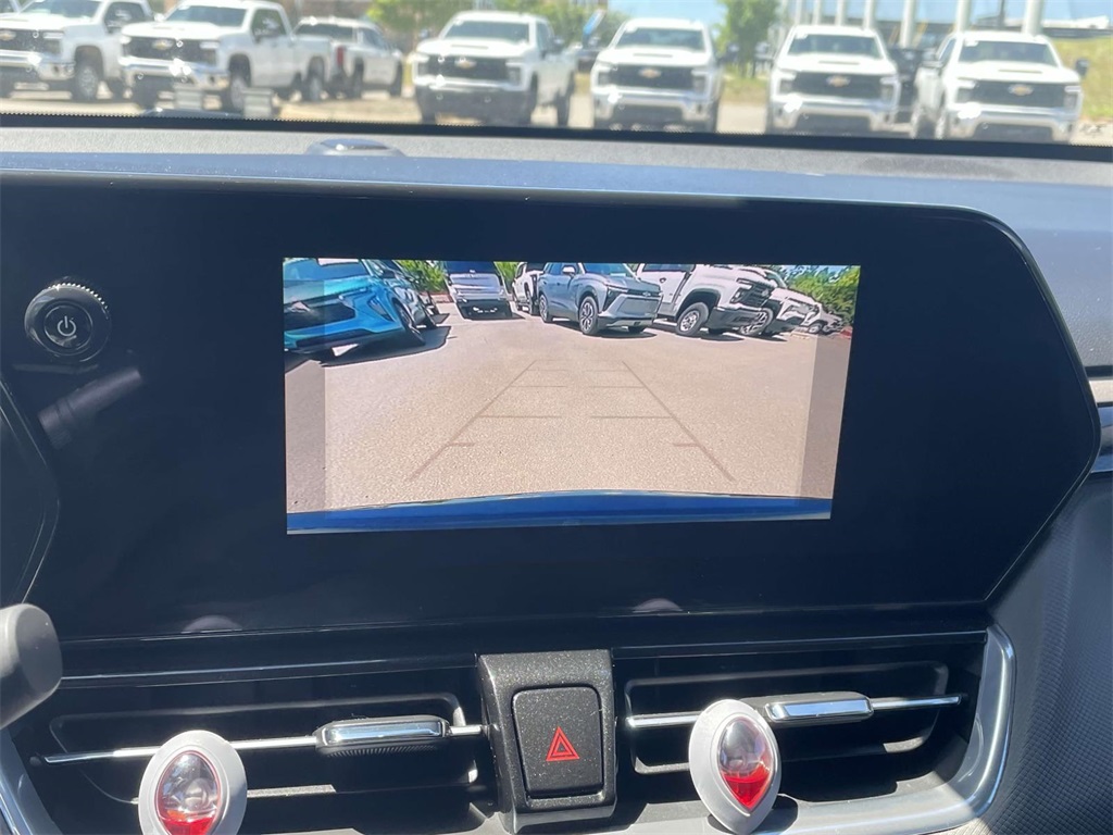 Vehicle image 10 of 30