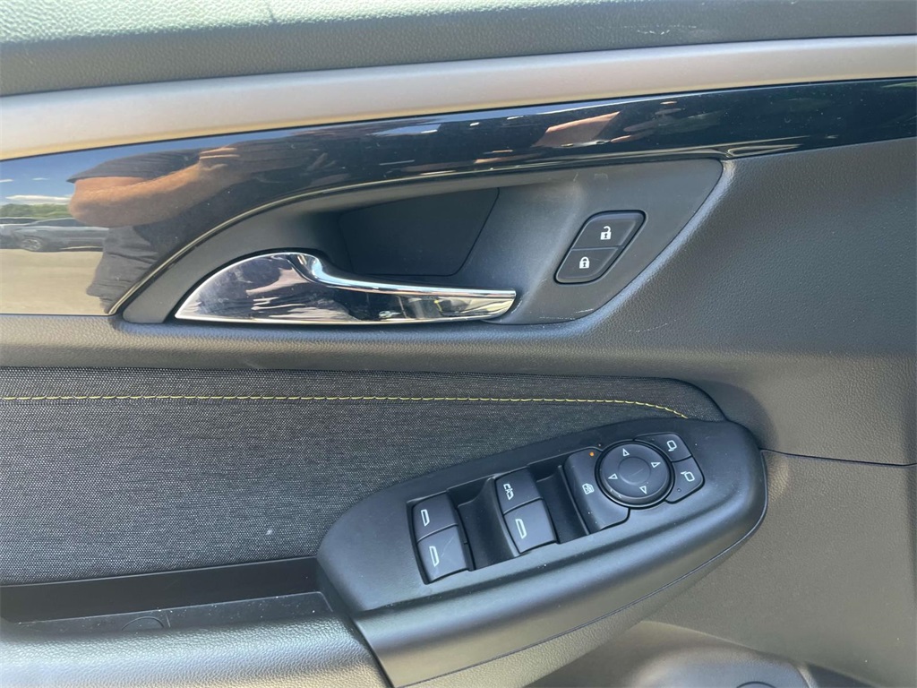 Vehicle image 16 of 30