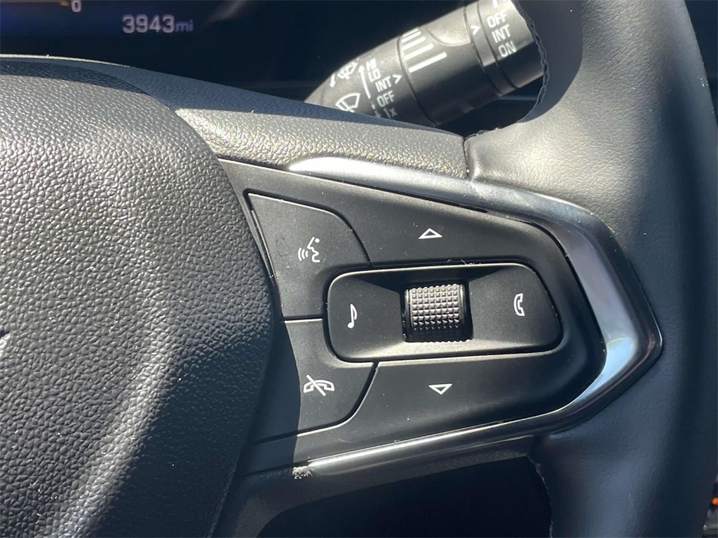 Vehicle image 21 of 30