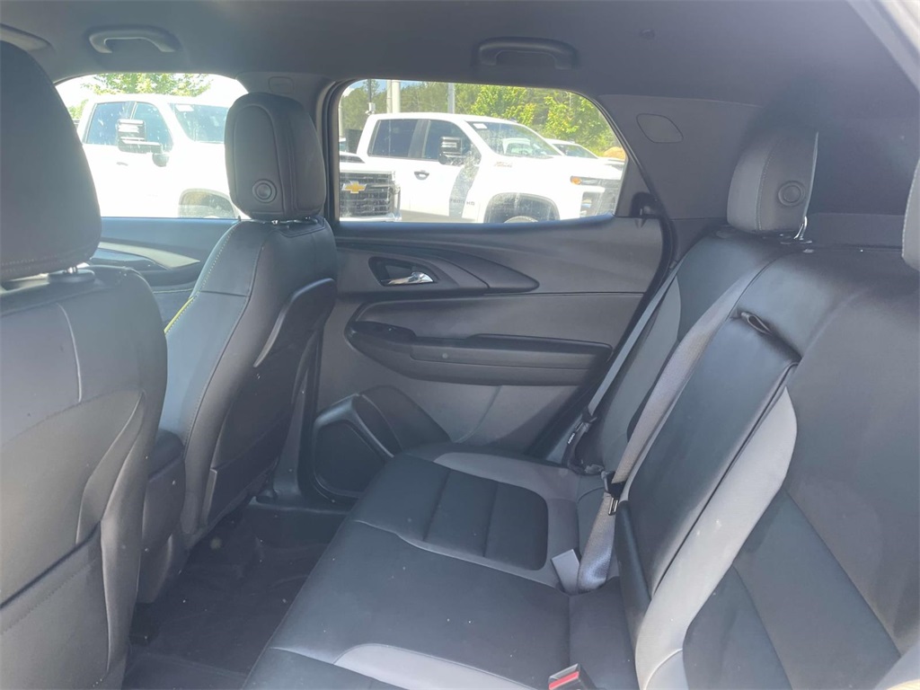 Vehicle image 13 of 30