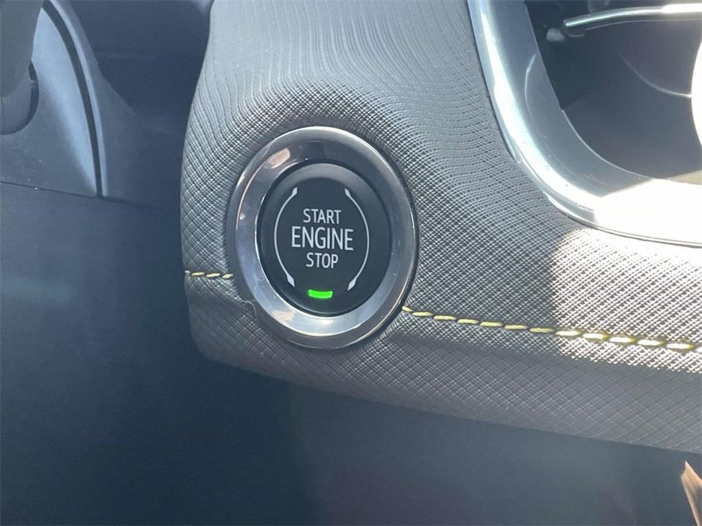 Vehicle image 24 of 30