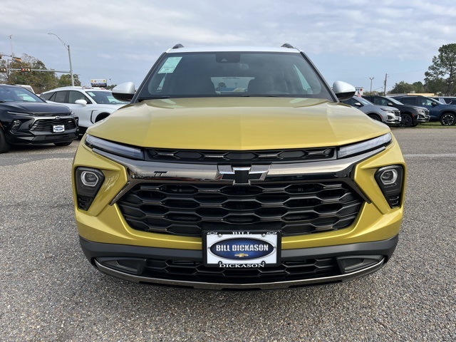 Vehicle image 4 of 32