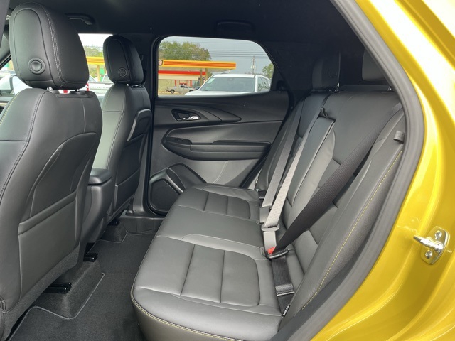 Vehicle image 31 of 32