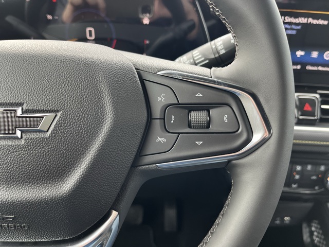 Vehicle image 19 of 32