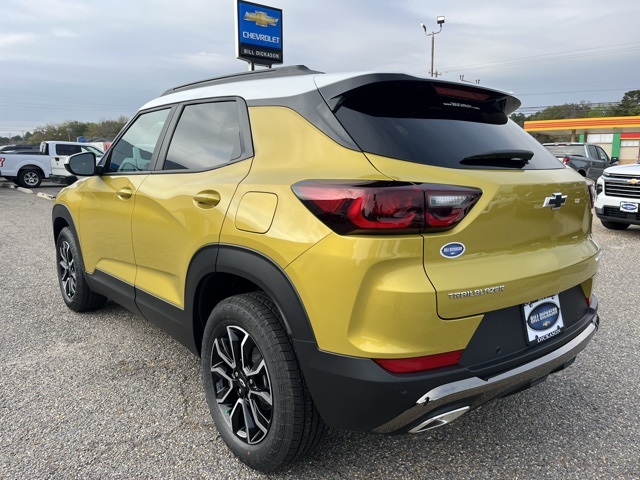 Vehicle image 7 of 32