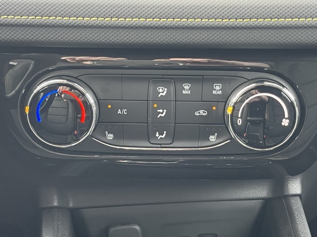 Vehicle image 27 of 32