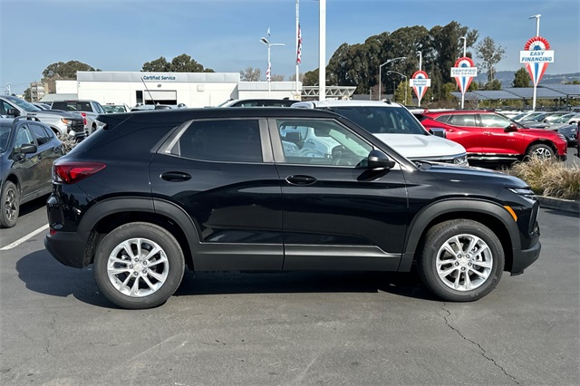 Vehicle image 5 of 24