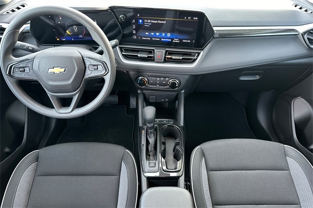 Vehicle image 11 of 24